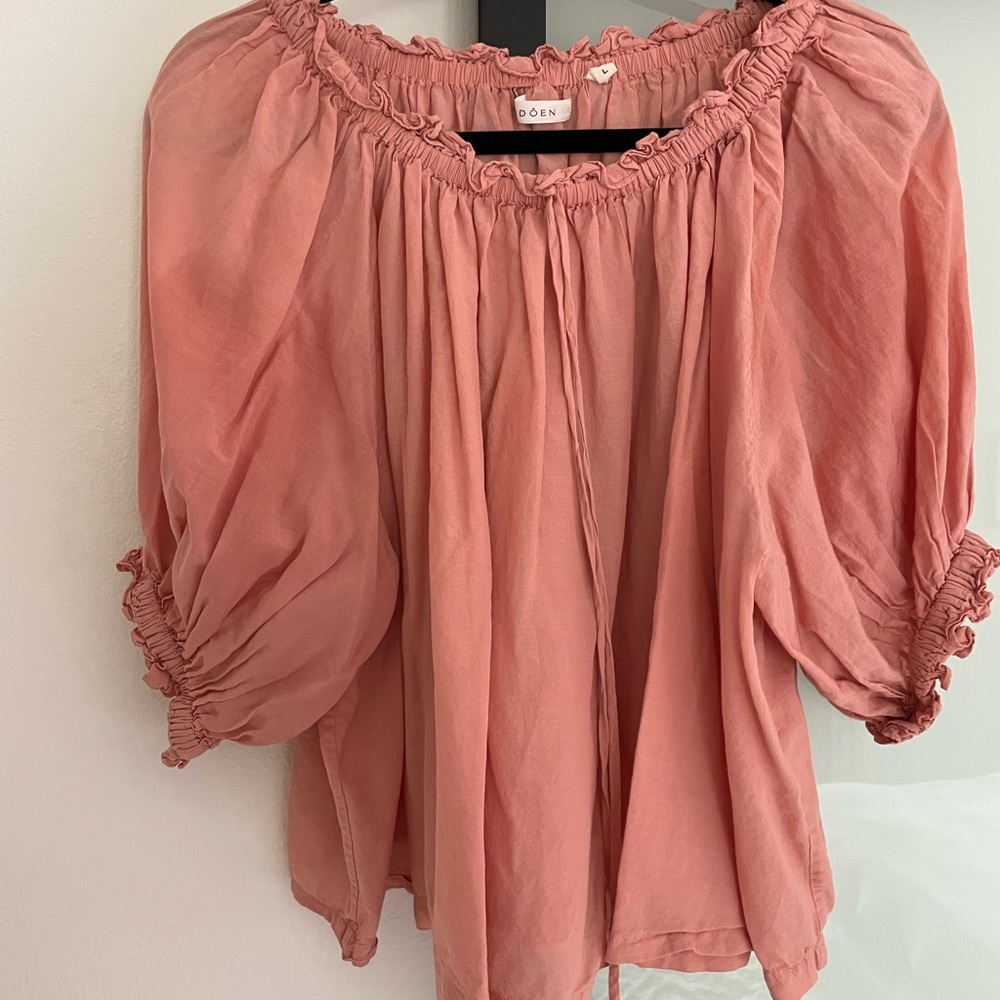 Doen Ruffled Off-Shoulder Blouse in Rose